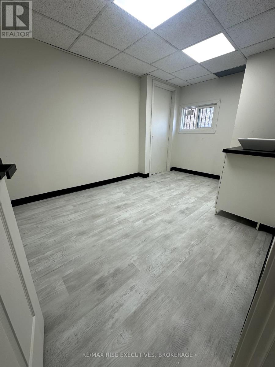 8 - 714 Front Road, Kingston, Ontario K7M 4L5 - Photo 6 - X12283846