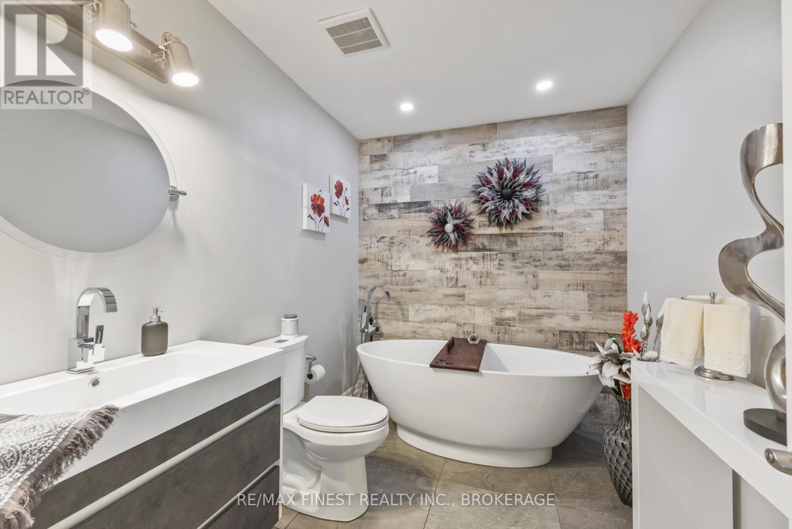 1303 Rockwood Drive, Kingston, Ontario  K7P 1X6 - Photo 22 - X12285946