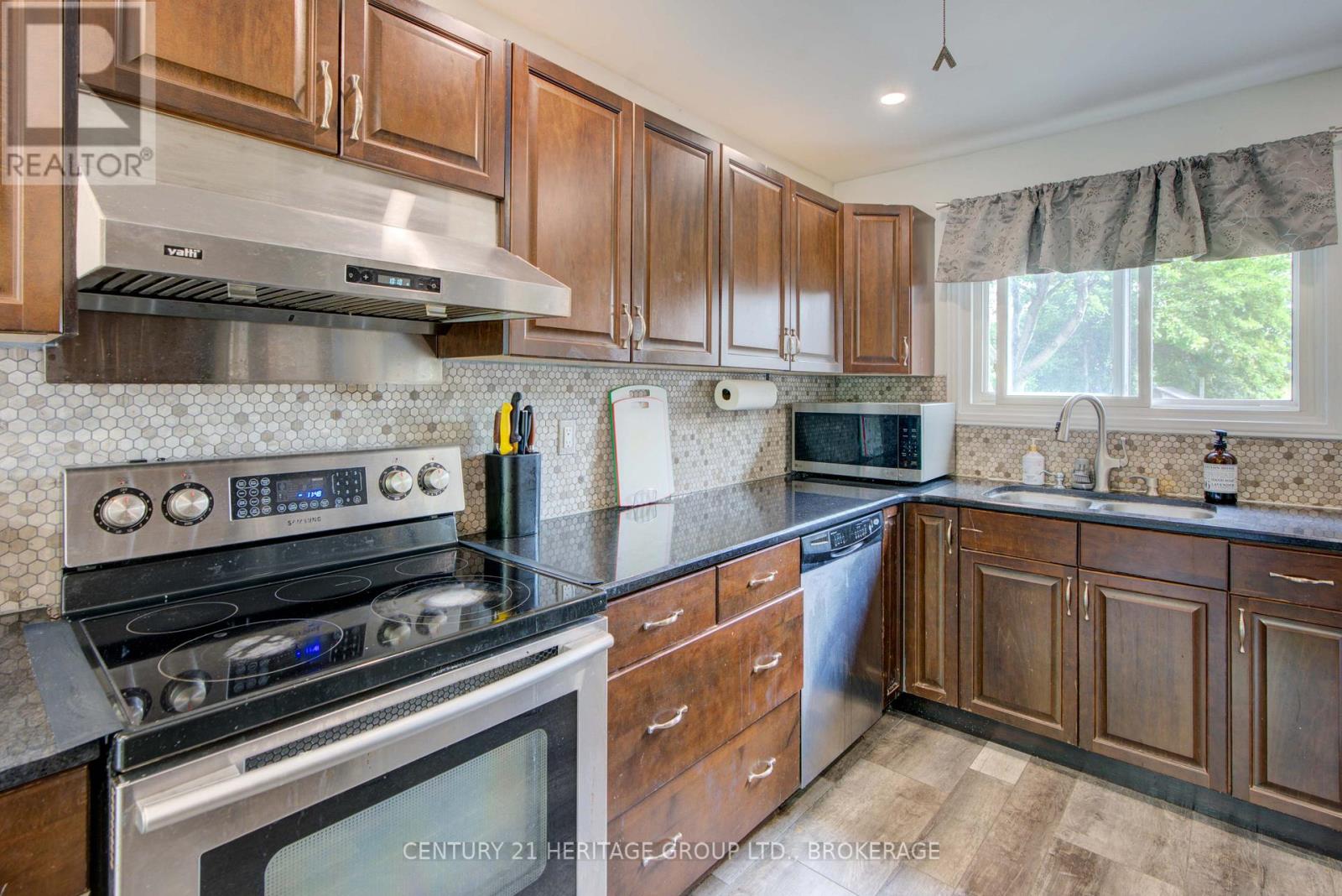 836 Milford Drive, Kingston, Ontario K7P 1A8 - Photo 14 - X12286824