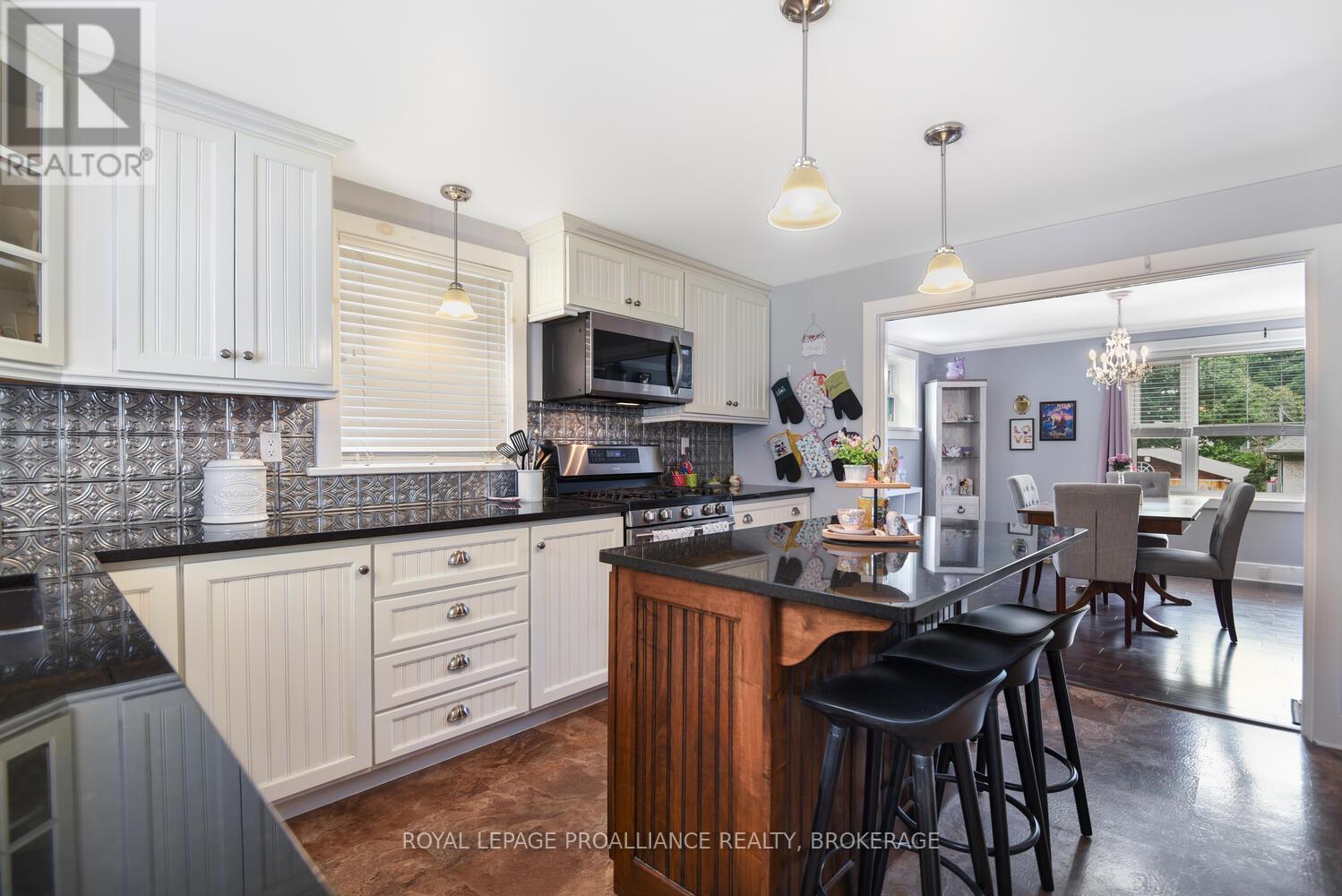 16 Mccready Street, Brockville, Ontario  K6V 5N3 - Photo 14 - X12287539