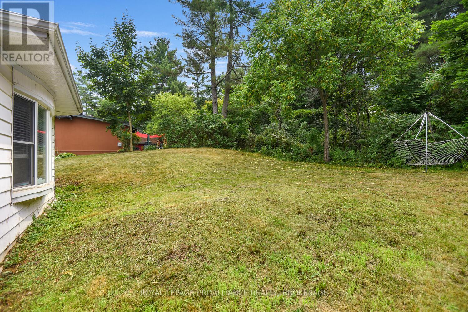 16 Mccready Street, Brockville, Ontario  K6V 5N3 - Photo 33 - X12287539