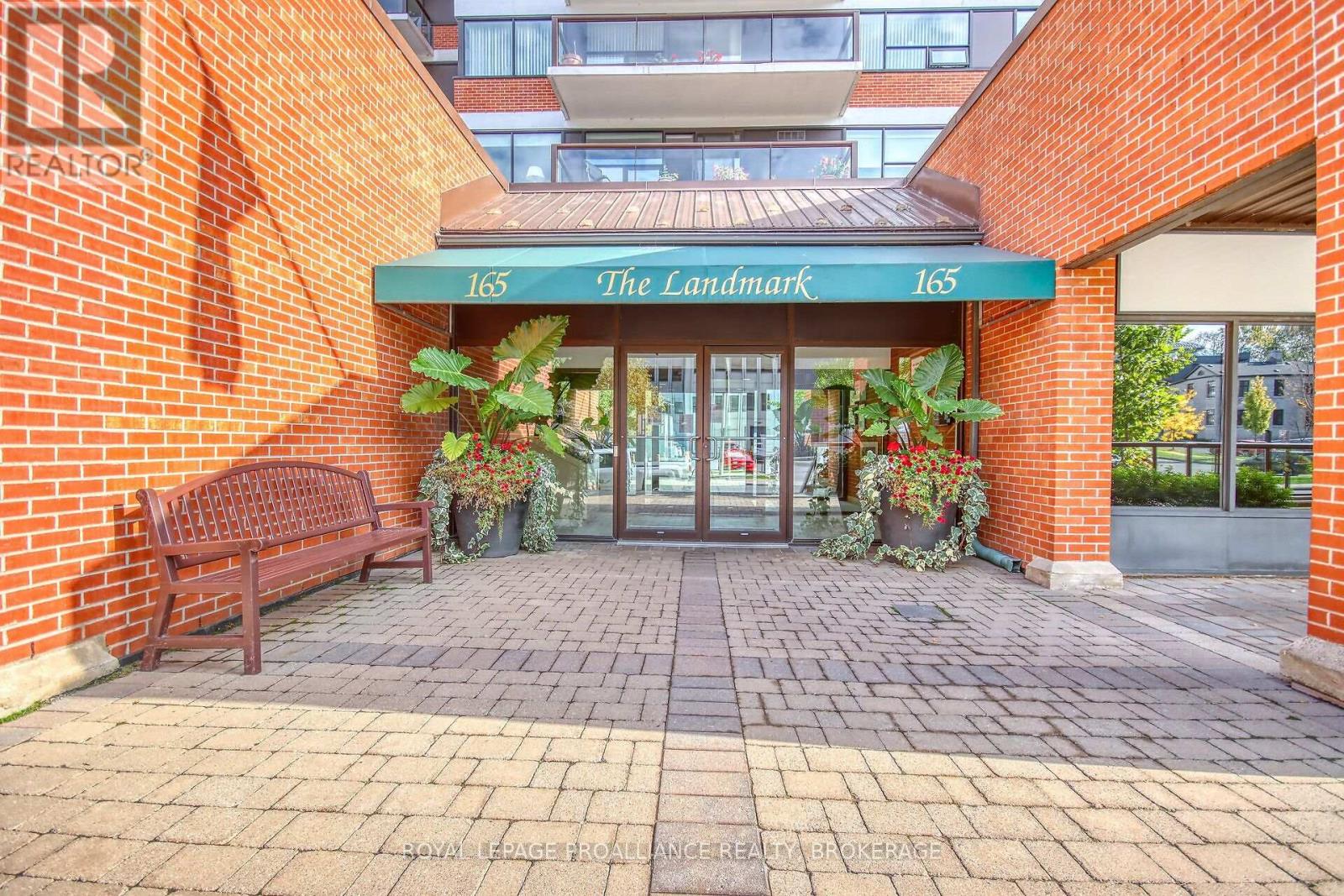 309 - 165 Ontario Street, Kingston, Ontario  K7L 2Y6 - Photo 2 - X12288363