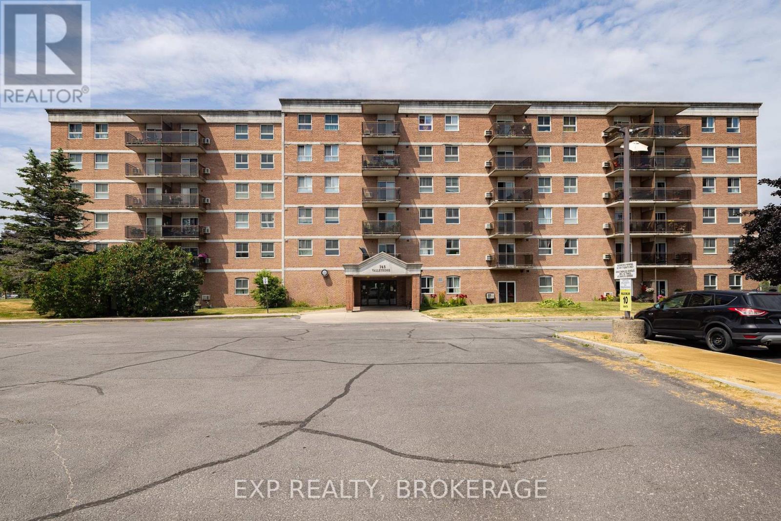 401 - 745 DAVIS DRIVE, Kingston, Ontario