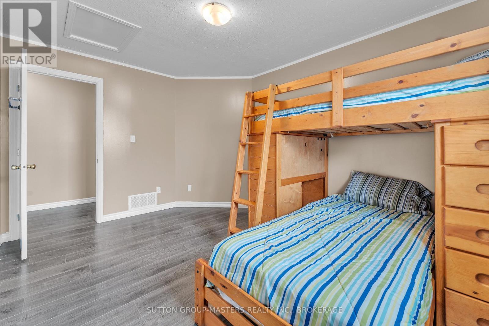 384 Emerald Street, Kingston, Ontario  K7P 3E1 - Photo 26 - X12290205