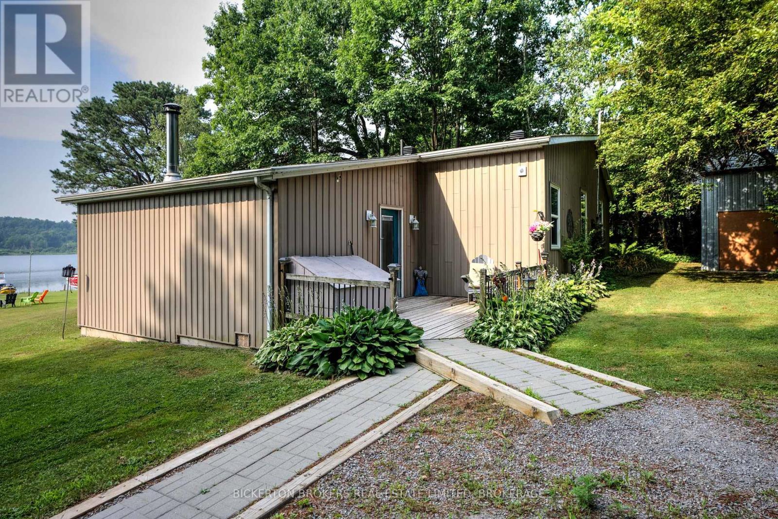 70 Kerry Point Road, Leeds And The Thousand Islands, Ontario  K0E 1R0 - Photo 2 - X12291978