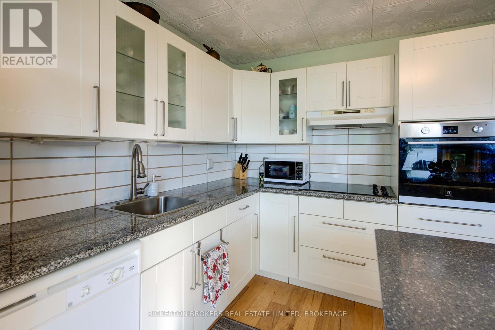 70 Kerry Point Road, Leeds And The Thousand Islands, Ontario  K0E 1R0 - Photo 20 - X12291978