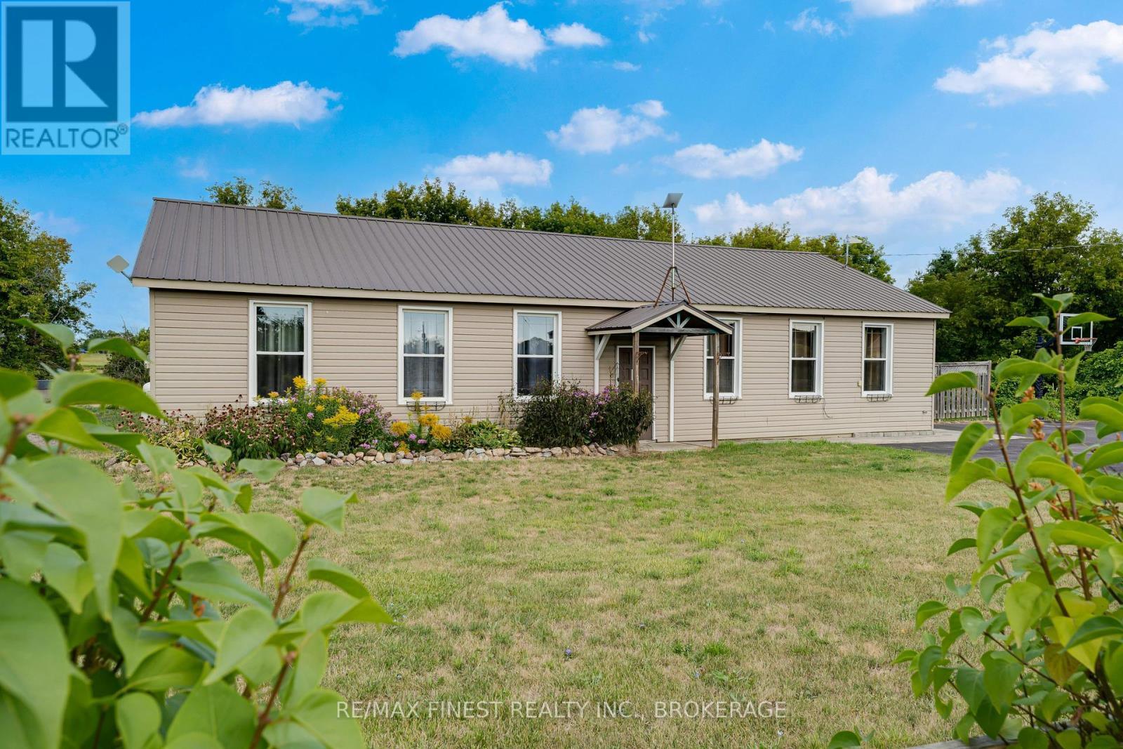 6955 COUNTY 2 ROAD, Loyalist, Ontario