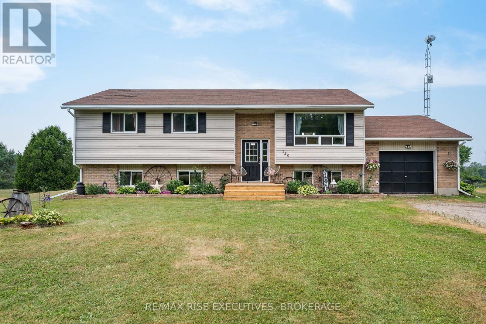120 BALLYCANOE ROAD, Front of Yonge, Ontario