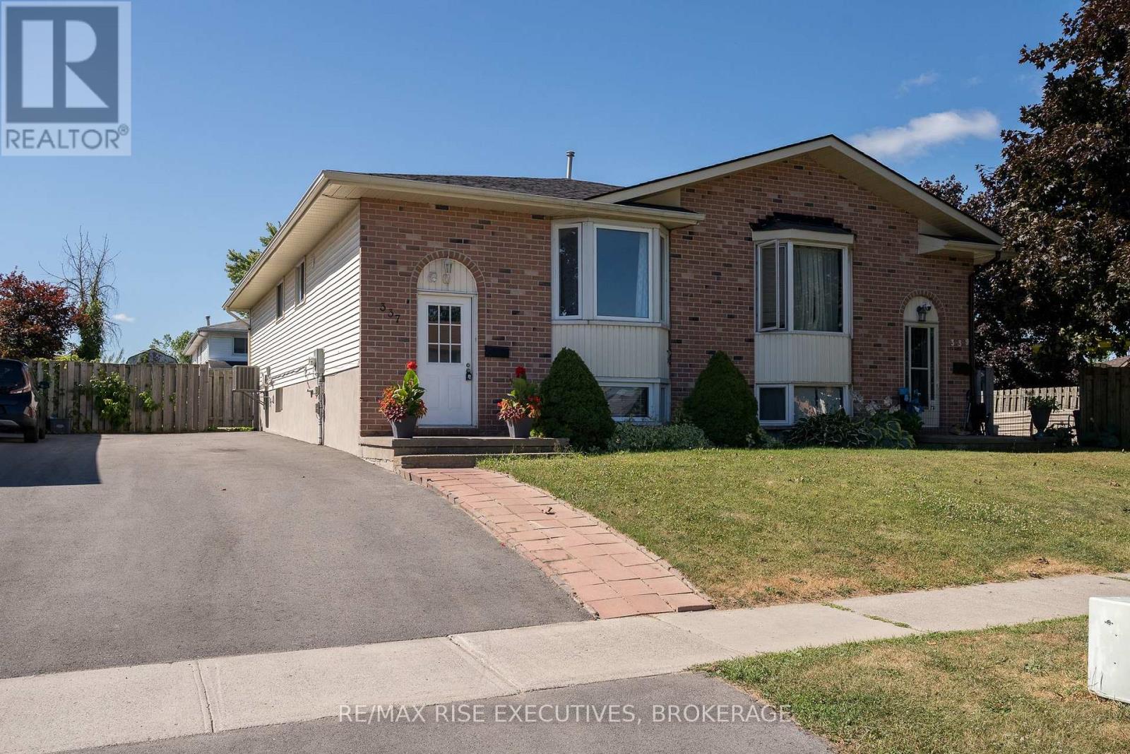 337 OWENS CRESCENT, Kingston, Ontario