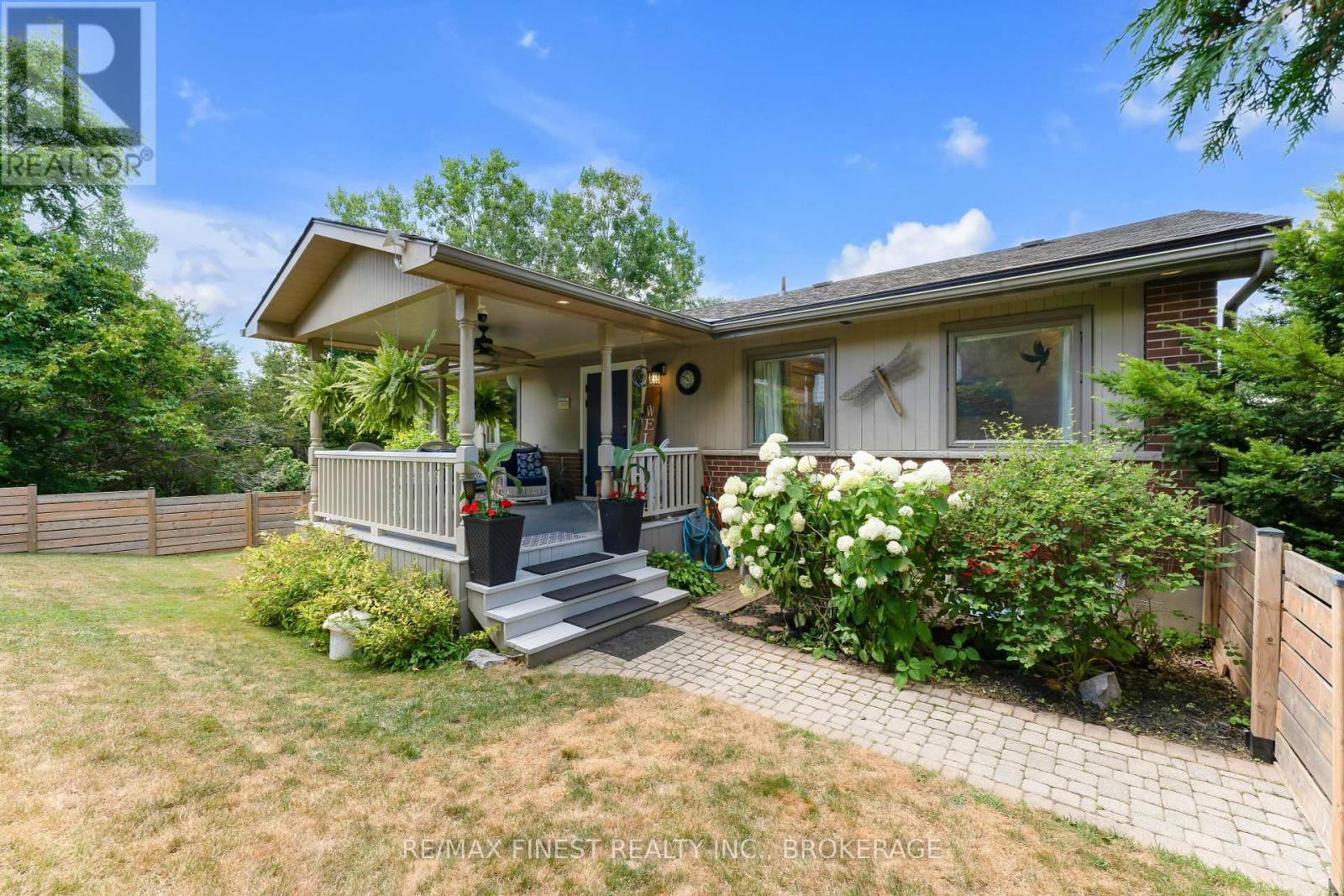 26 BROOKLANDS PARK AVENUE, Loyalist, Ontario