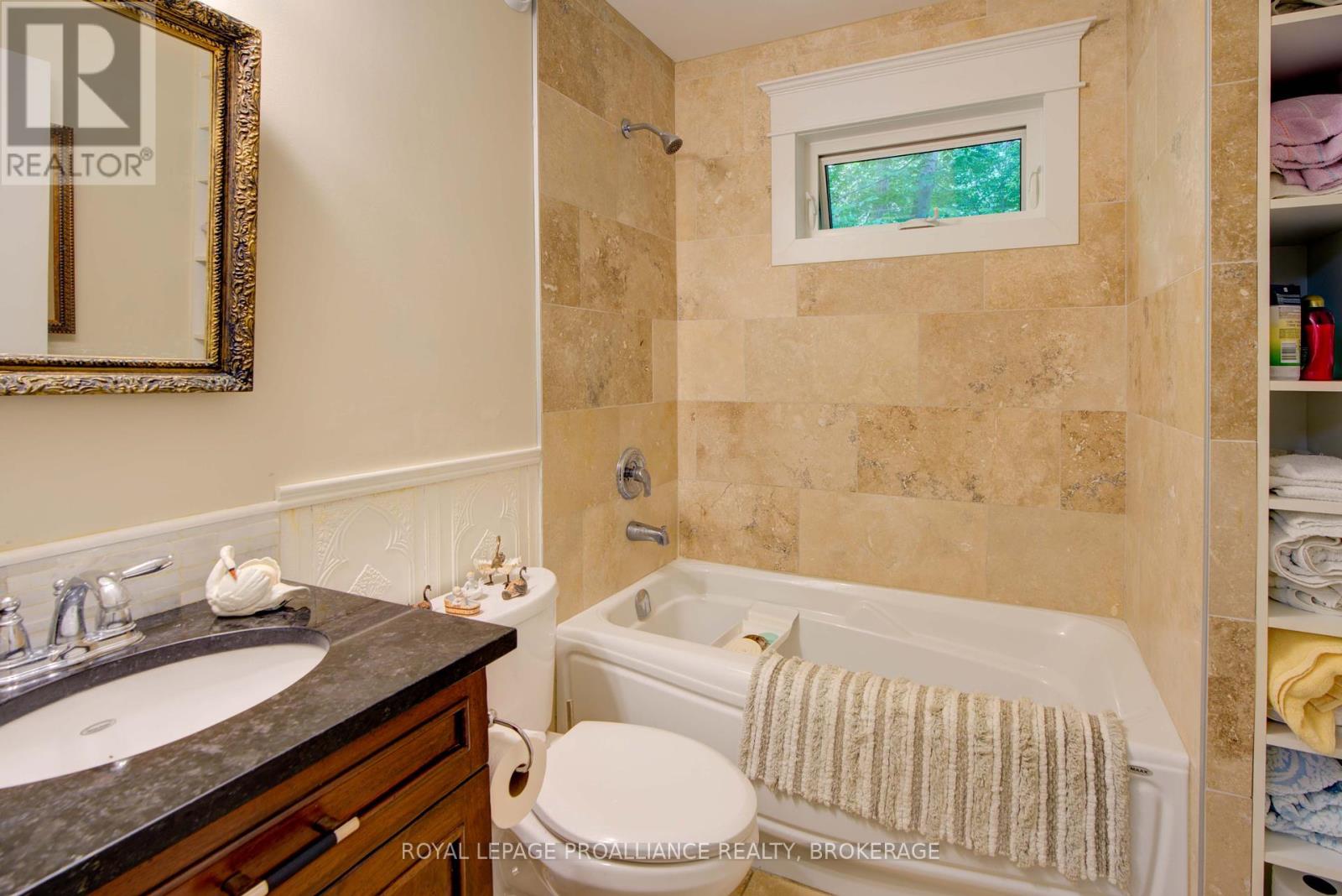 141 Maplebush Trail, Drummond/north Elmsley, Ontario  K7H 3C7 - Photo 17 - X12302100