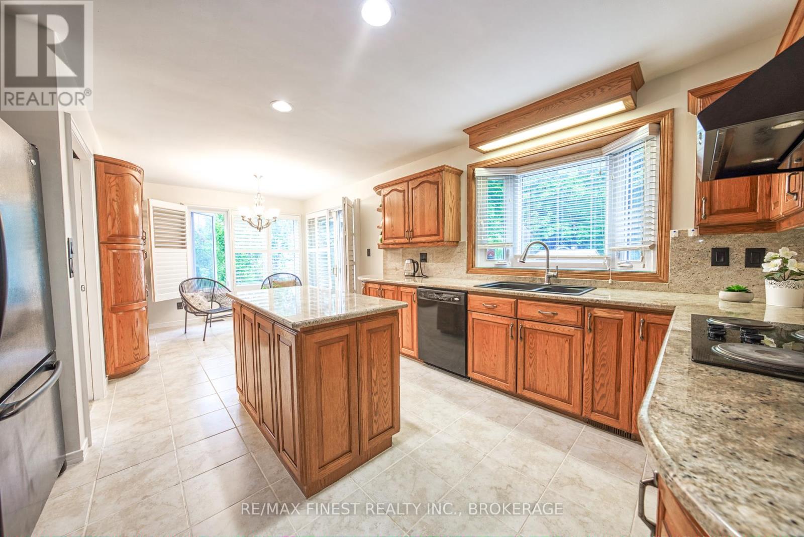 16 Pembroke Street, Kingston, Ontario K7L 4N4 - Photo 19 - X12303105