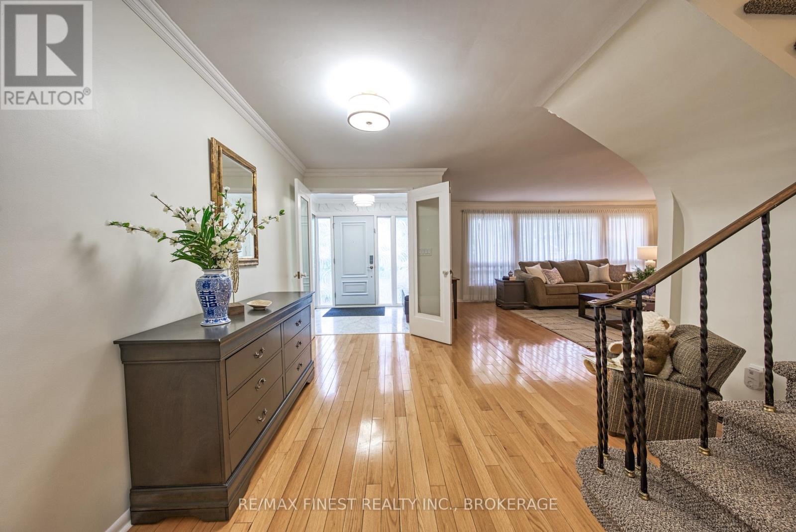 16 Pembroke Street, Kingston, Ontario K7L 4N4 - Photo 27 - X12303105