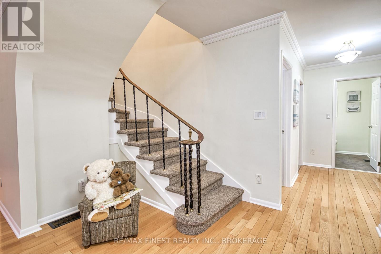 16 Pembroke Street, Kingston, Ontario K7L 4N4 - Photo 28 - X12303105