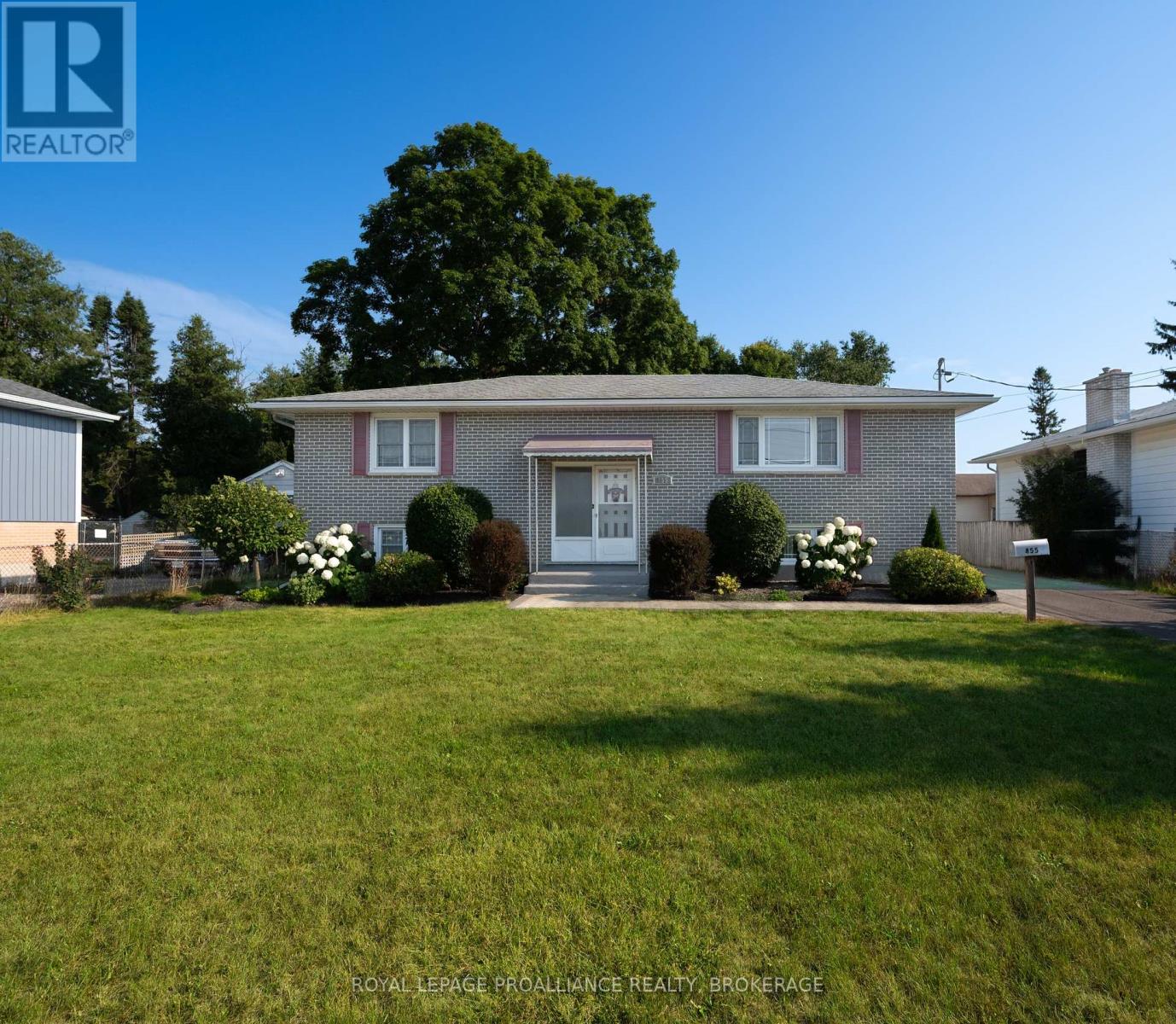 855 WOODBINE ROAD, Kingston, Ontario