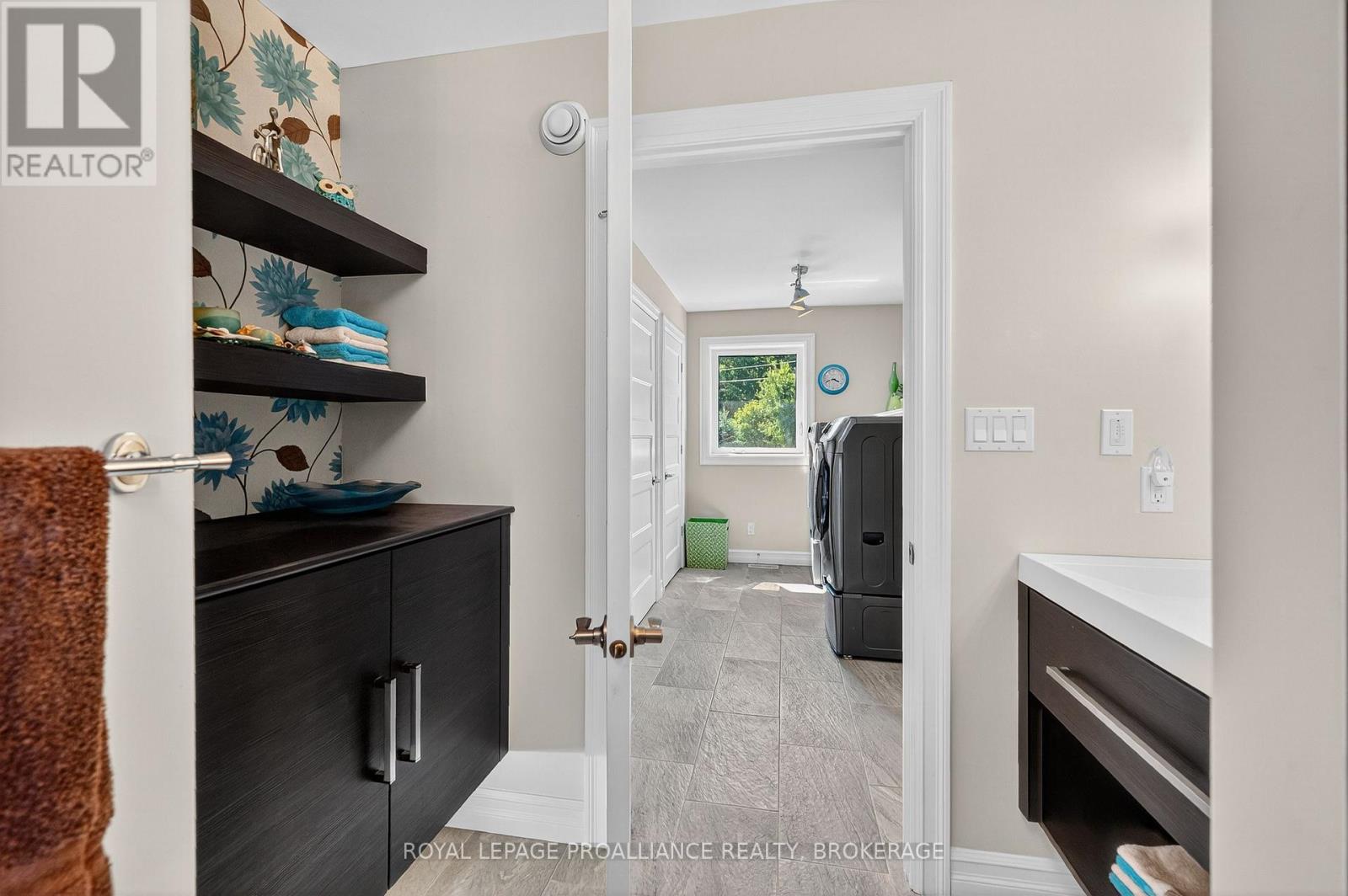 303 Escott Rockport Road, Leeds And The Thousand Islands, Ontario K0E 1R0 - Photo 18 - X12310945