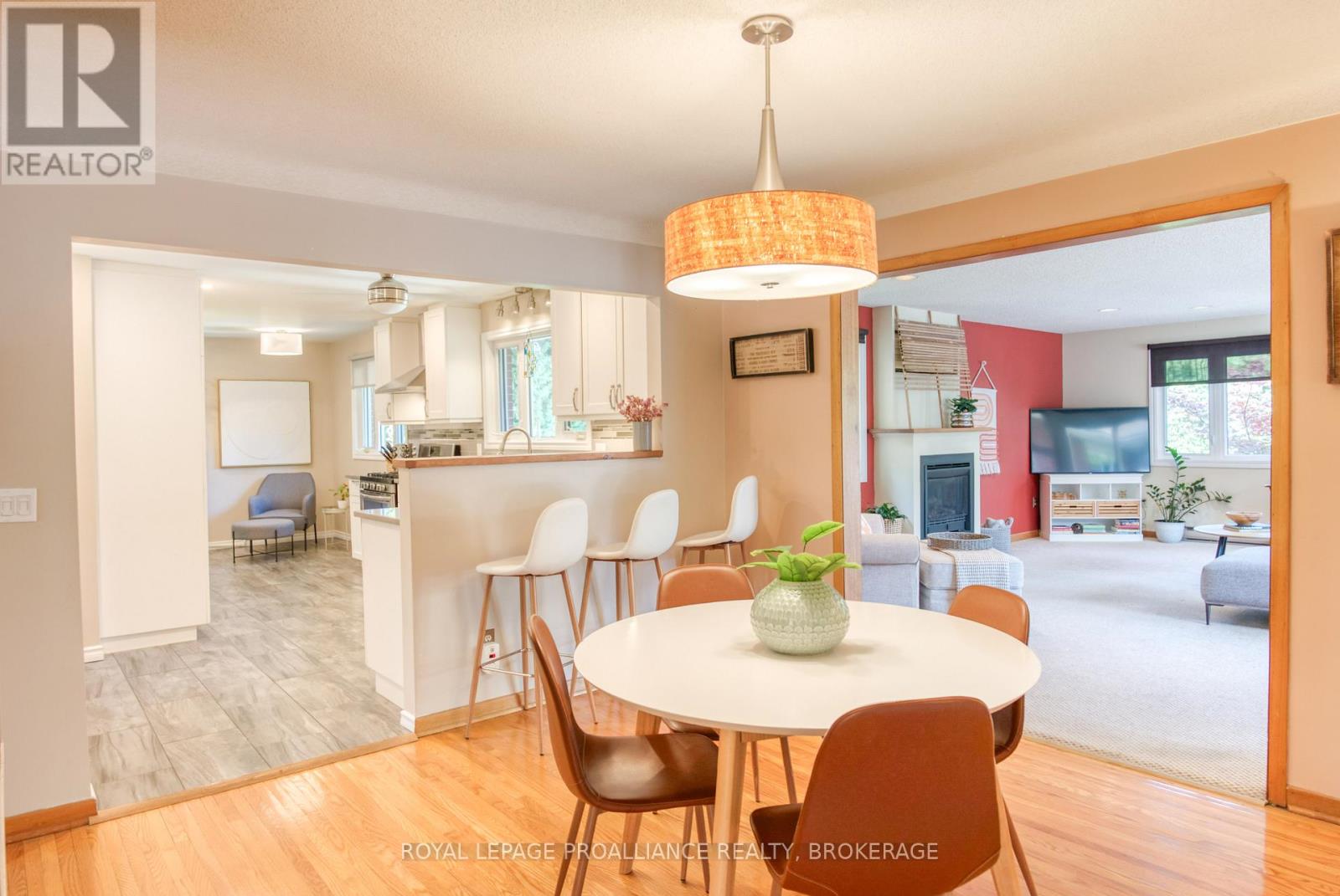 59 Fairway Hill Crescent, Kingston, Ontario K7M 2B3 - Photo 10 - X12315475