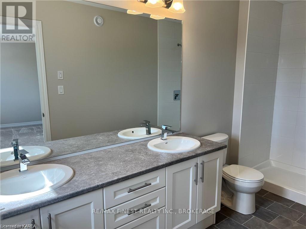 192 Heritage Park Drive, Greater Napanee, Ontario  K7R 3X8 - Photo 9 - X12318037