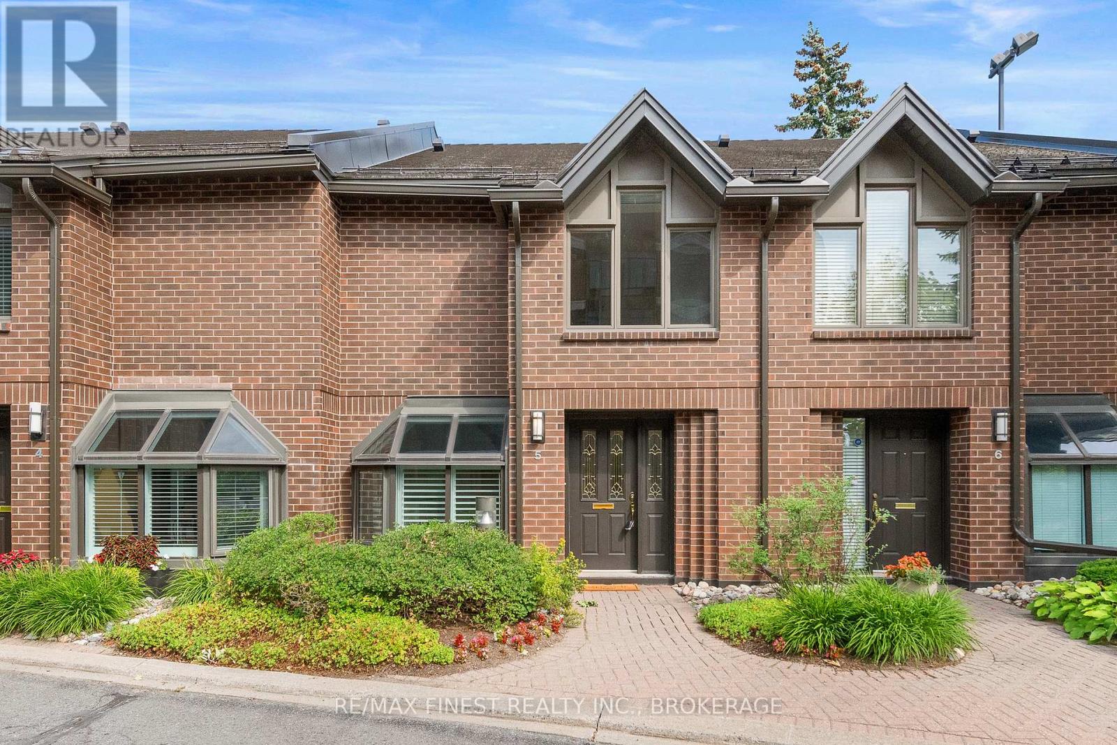 5 - 111 ECHO DRIVE, Ottawa, Ontario