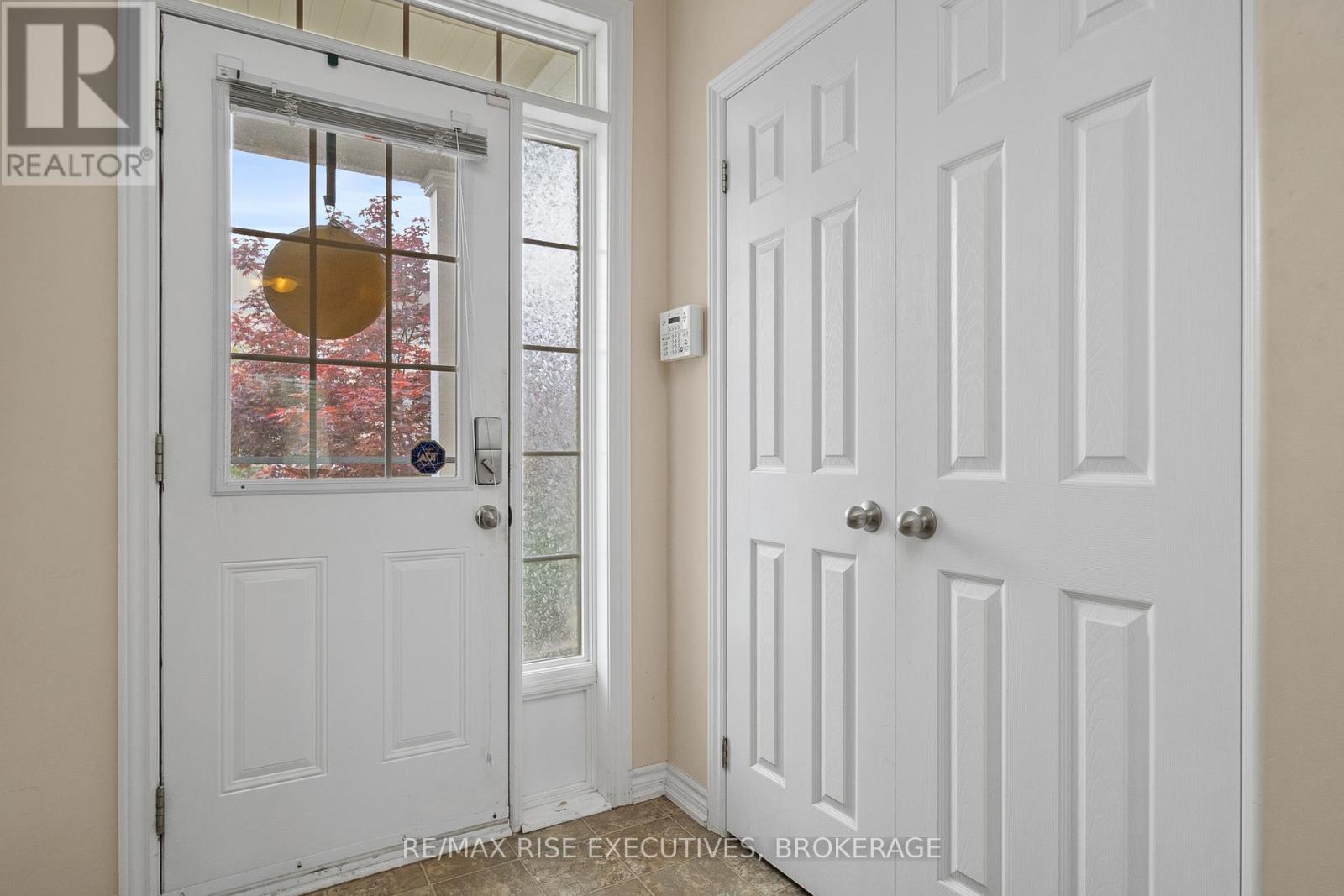 903 Ascot Lane, Kingston, Ontario  K7K 0C8 - Photo 4 - X12323994