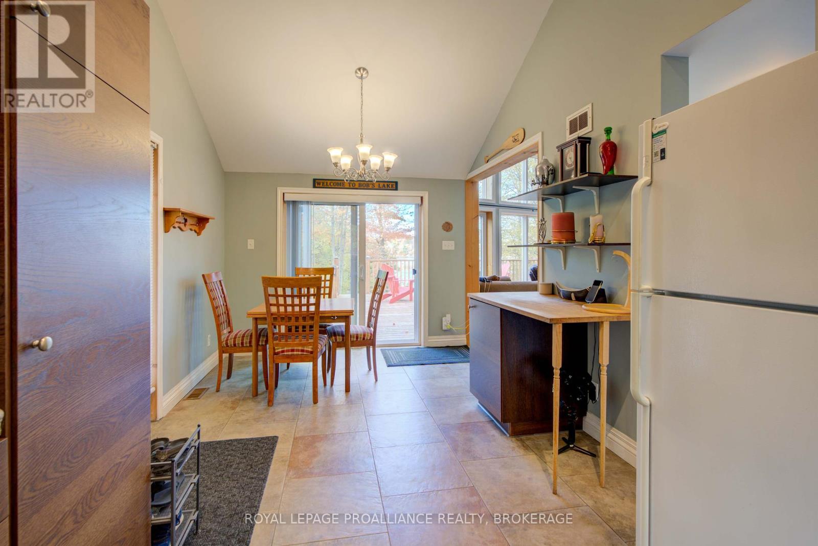 224 Island Drive Lane, Frontenac, Ontario K0H 2B0 - Photo 13 - X12324998