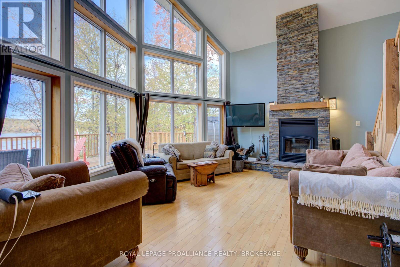 224 Island Drive Lane, Frontenac, Ontario K0H 2B0 - Photo 15 - X12324998