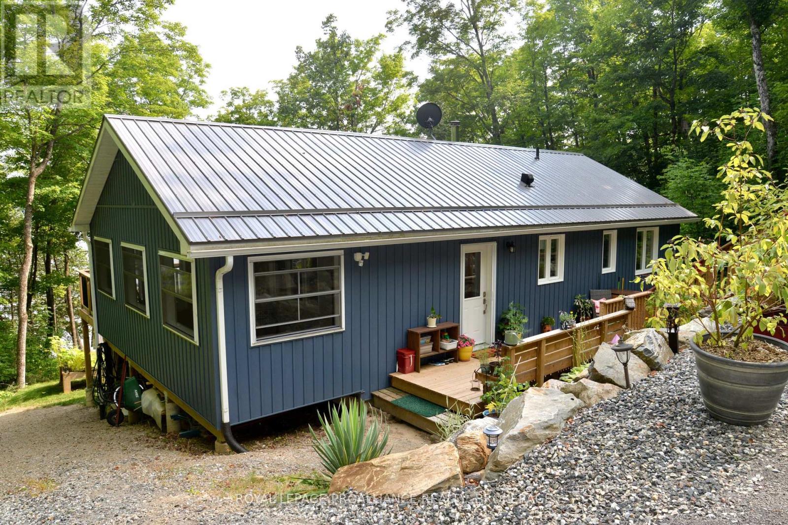 1099 ALMOST LANE, Frontenac, Ontario