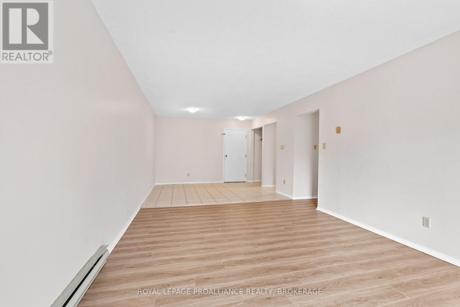 302 - 573 Armstrong Road, Kingston, Ontario  K7M 8J8 - Photo 11 - X12329709