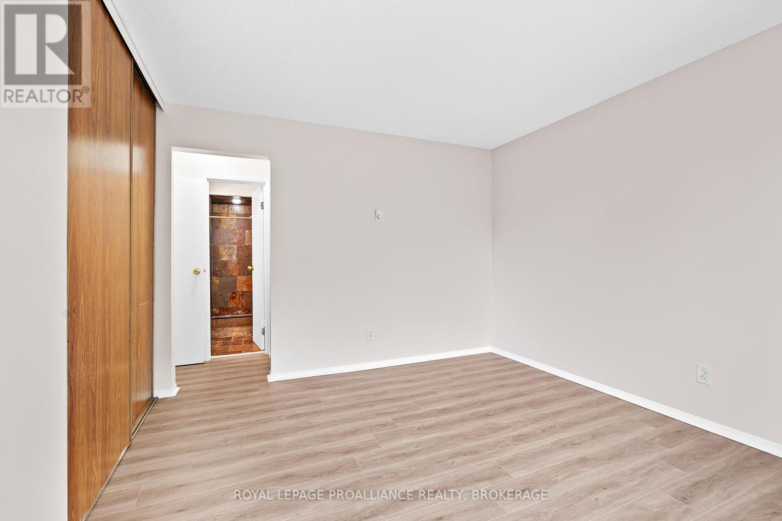 302 - 573 Armstrong Road, Kingston, Ontario  K7M 8J8 - Photo 19 - X12329709