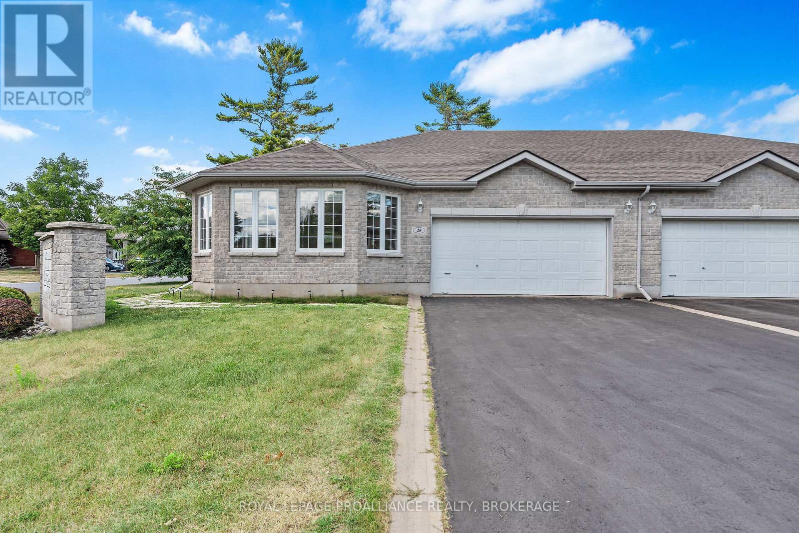 29 ELLESMEER AVENUE, Kingston, Ontario