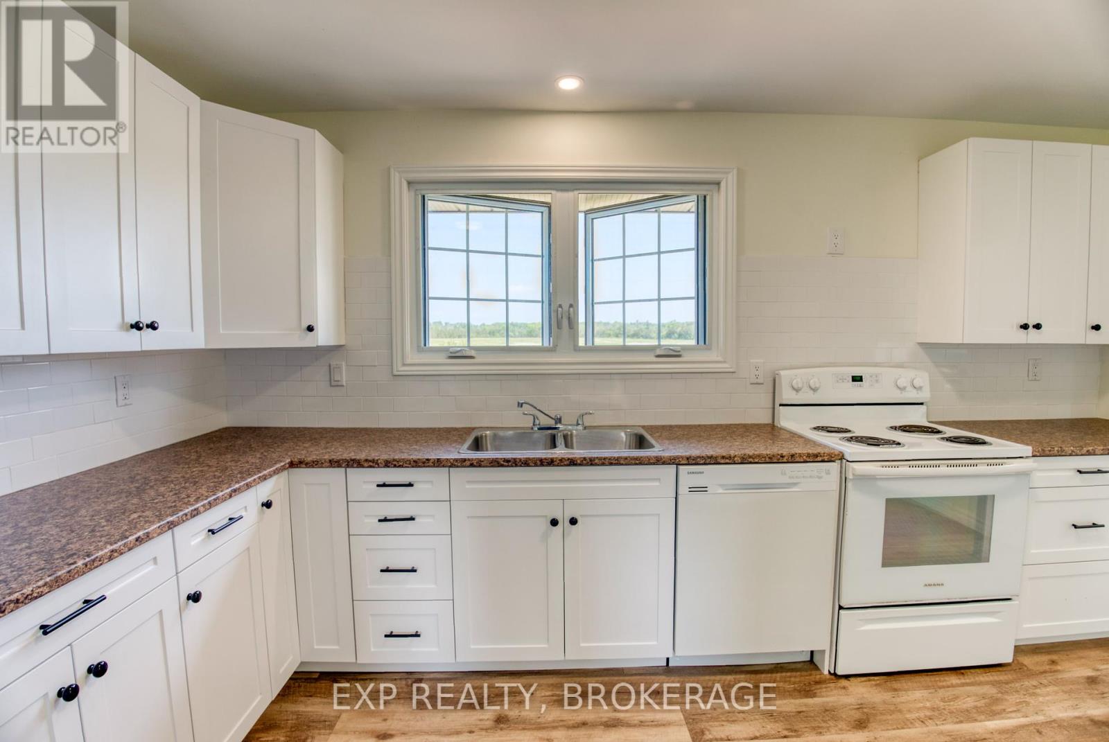 121 Ivy Ridge Road, Prince Edward County, Ontario  K0K 1T0 - Photo 17 - X12341680