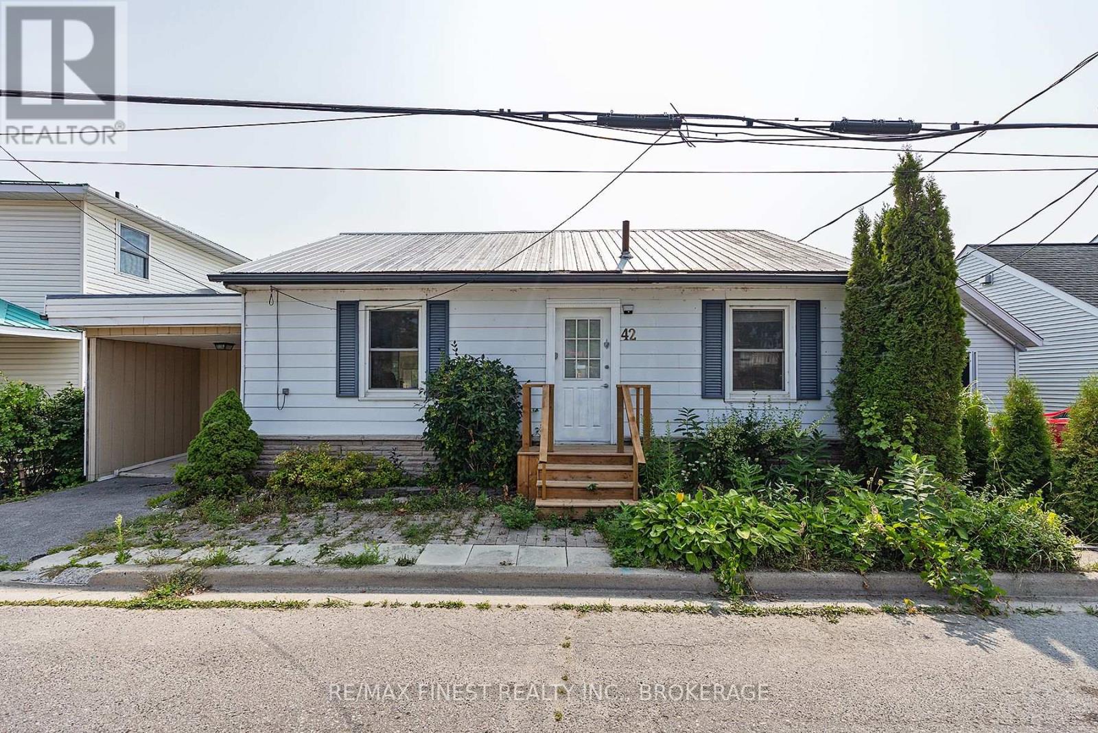 42A HILL STREET, Prince Edward County, Ontario
