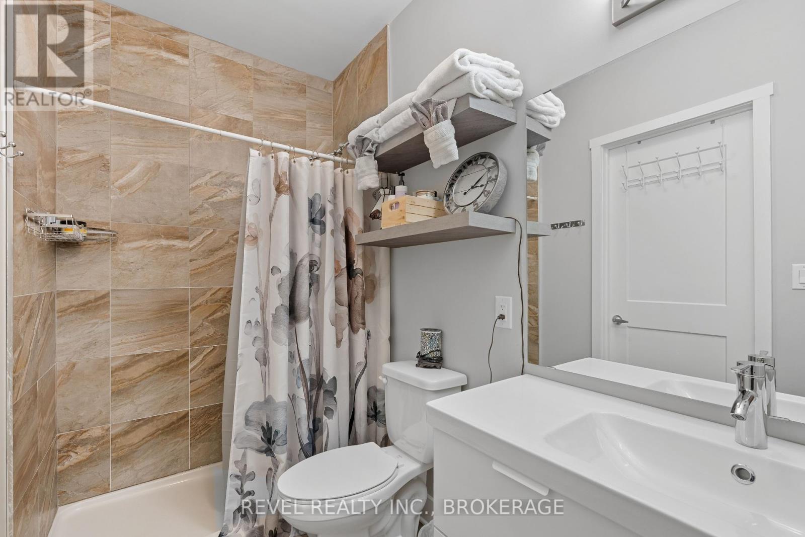 14 - 130 Water Street E, Gananoque, Ontario K7G 0A8 - Photo 16 - X12343947