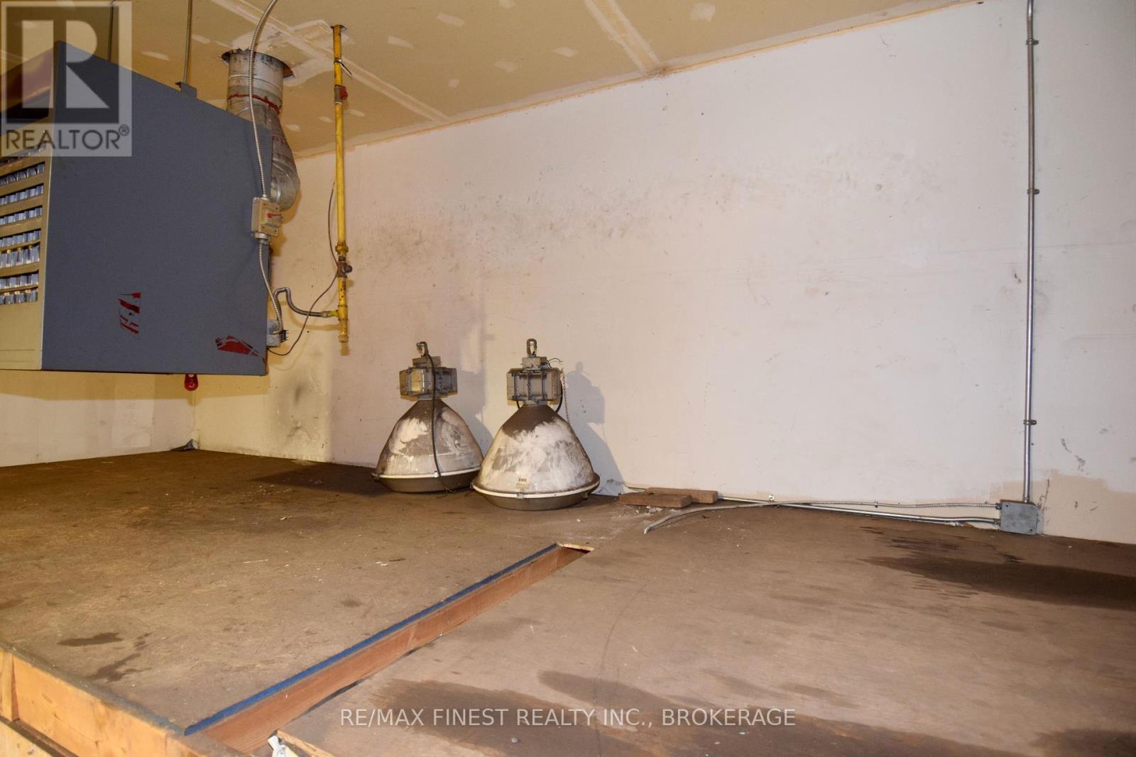 3 - 212 Camden Road, Greater Napanee, Ontario K7R 1E3 - Photo 5 - X12344167