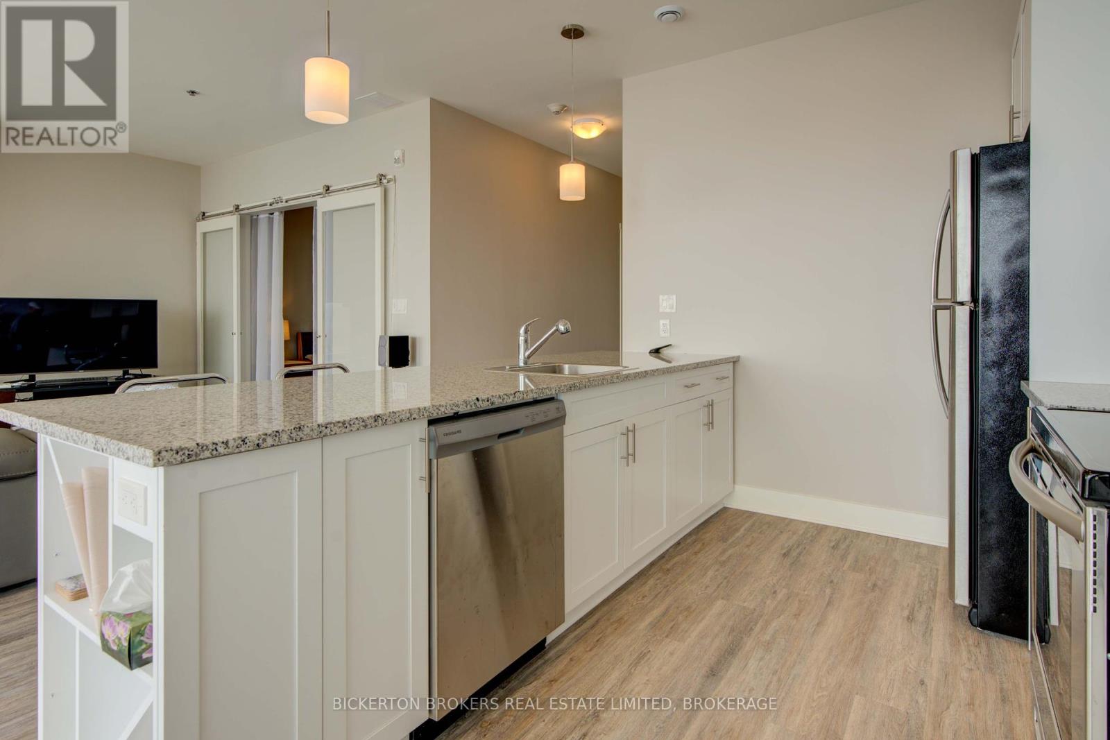 406 - 130 Water Street, Gananoque, Ontario K7G 0A8 - Photo 34 - X12346894