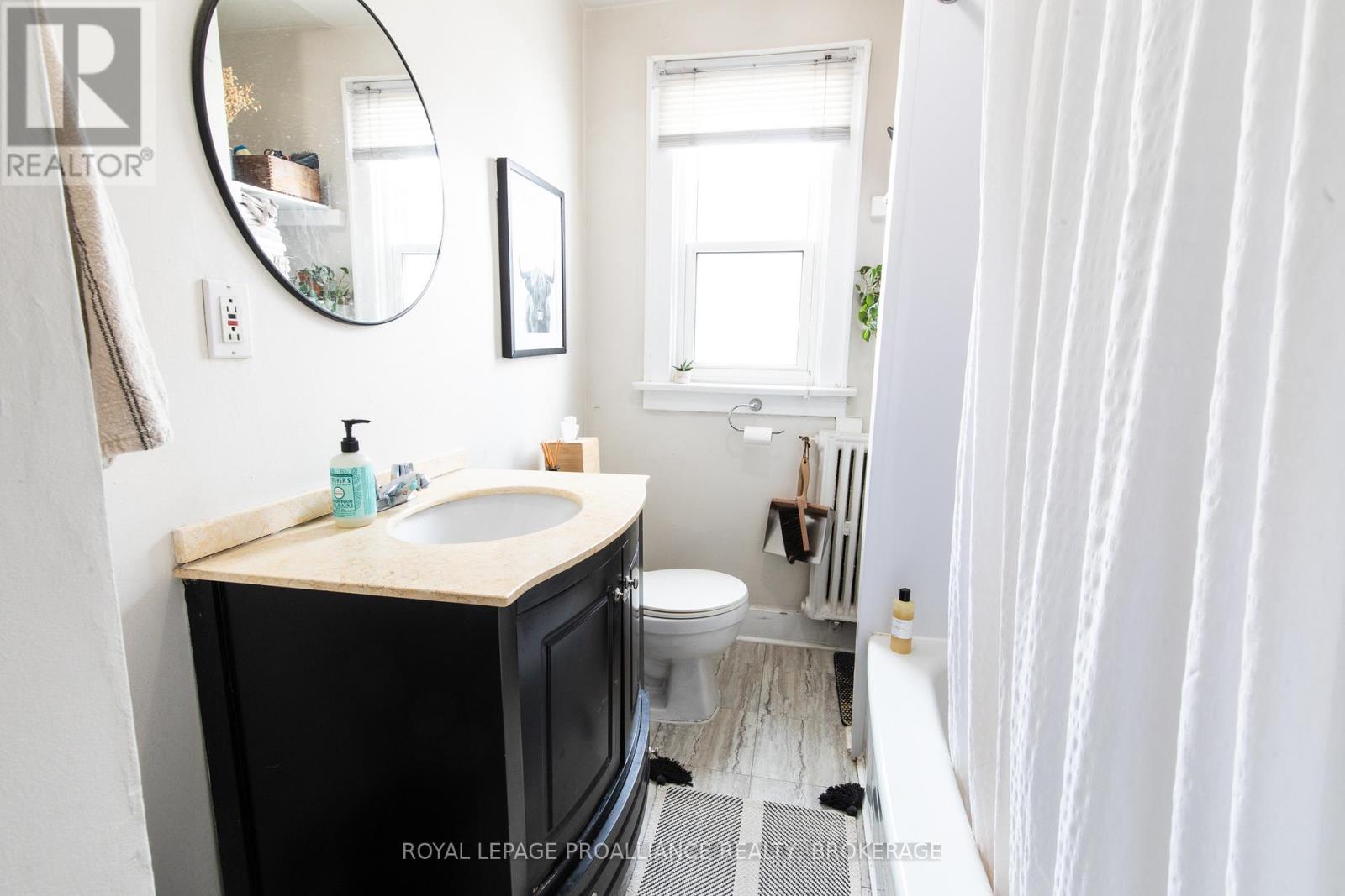 512-514 Macdonnell Street, Kingston, Ontario K7K 4W7 - Photo 6 - X12352153