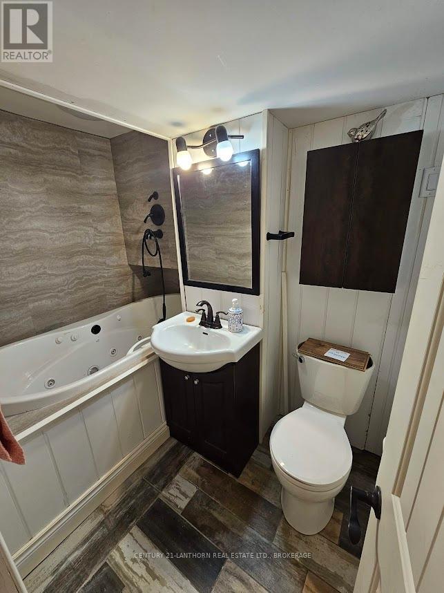 197 King Street, Greater Napanee, Ontario K7R 1B8 - Photo 40 - X12354201