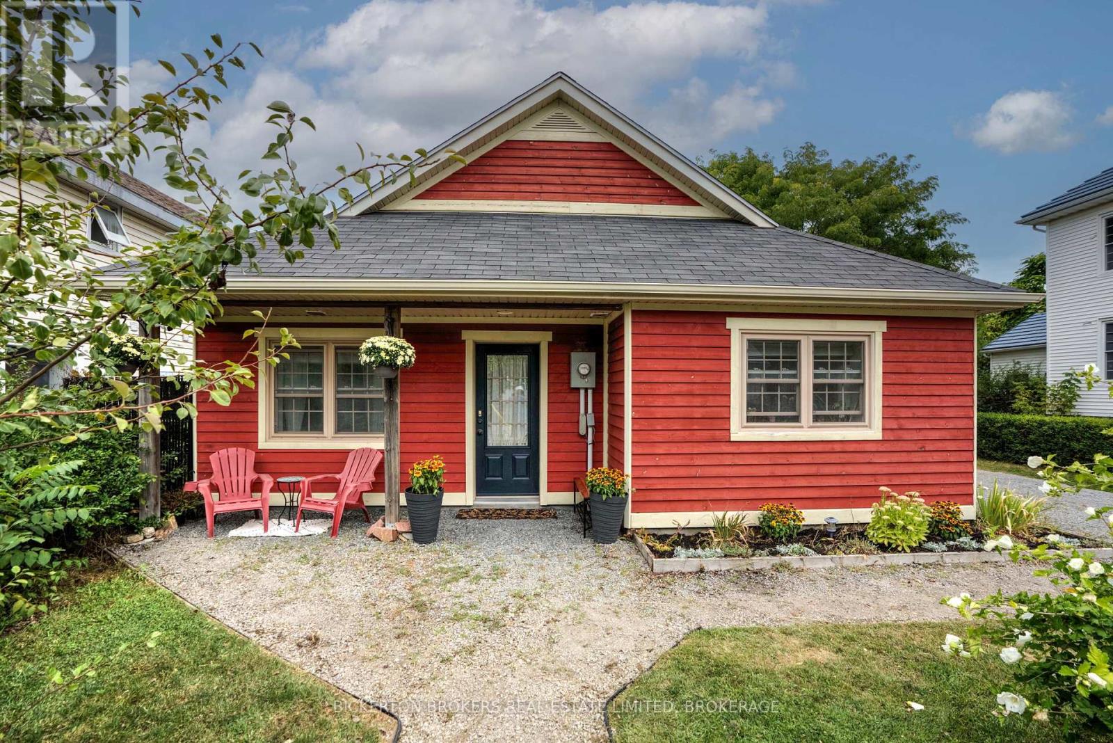 6 YONGE STREET, Lansdowne Village, Ontario