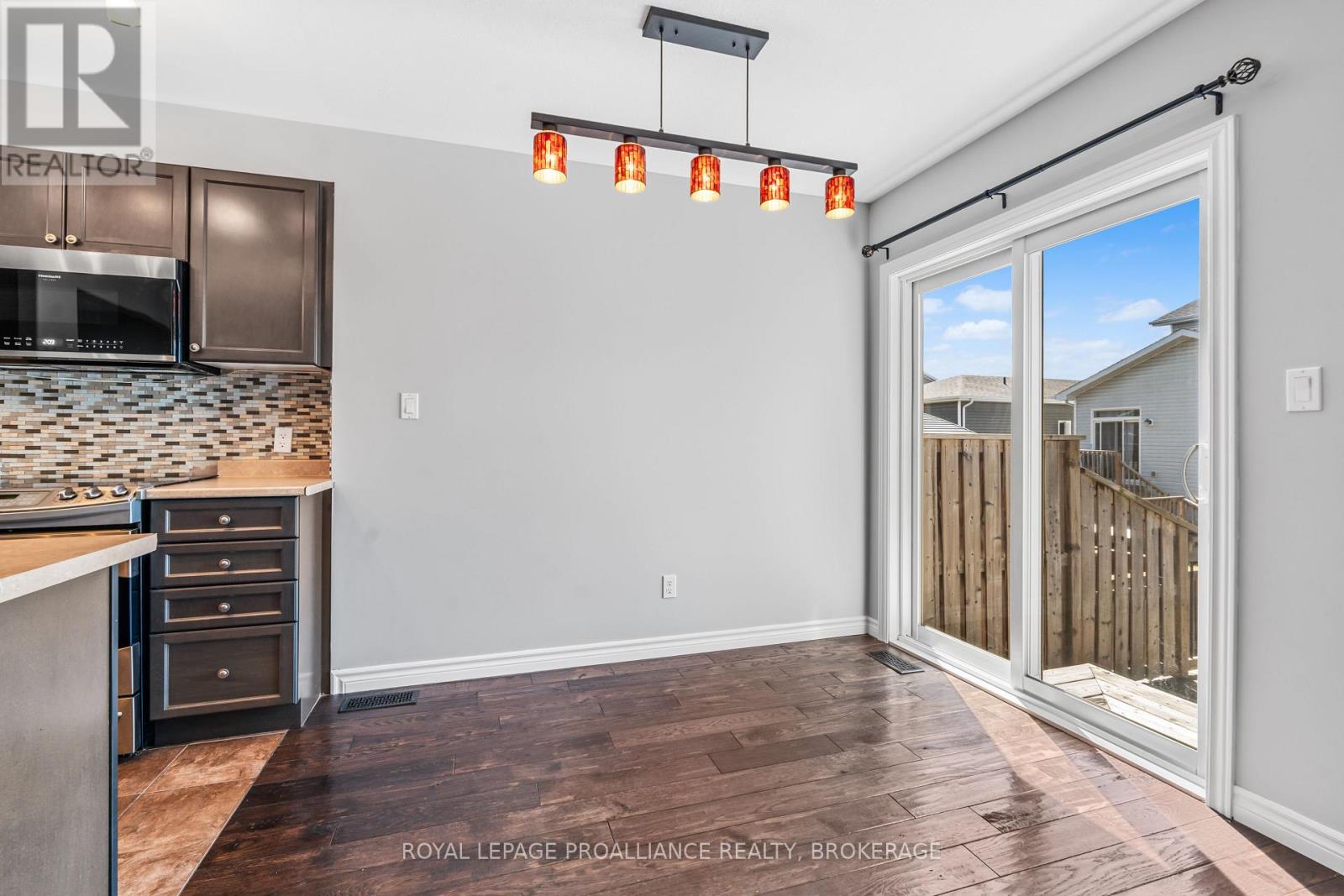 1584 Davenport Crescent, Kingston, Ontario K7P 0H5 - Photo 12 - X12354415