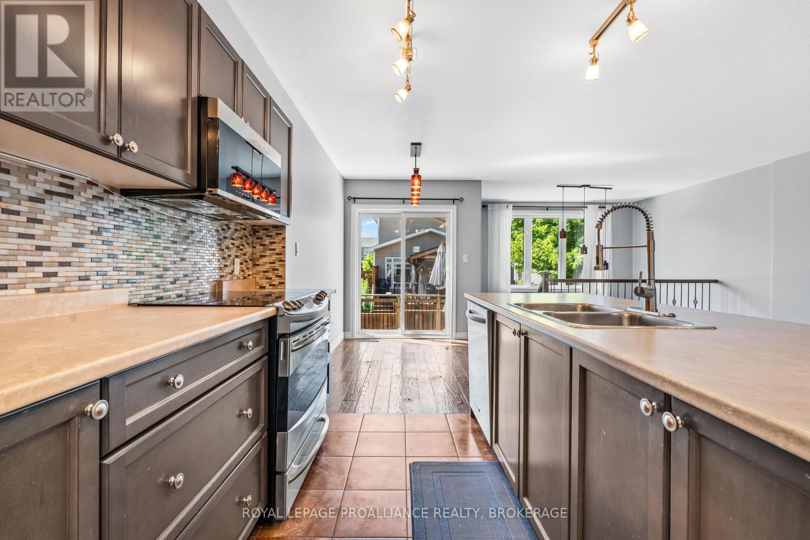 1584 Davenport Crescent, Kingston, Ontario K7P 0H5 - Photo 15 - X12354415