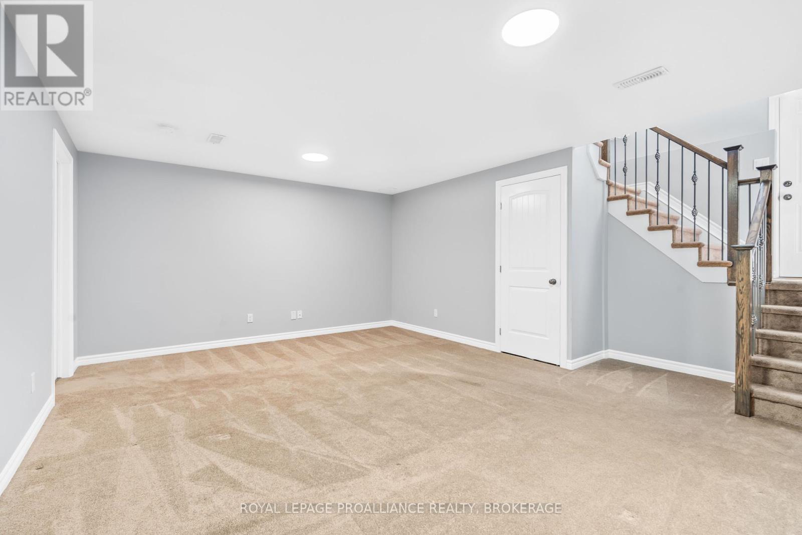 1584 Davenport Crescent, Kingston, Ontario K7P 0H5 - Photo 30 - X12354415