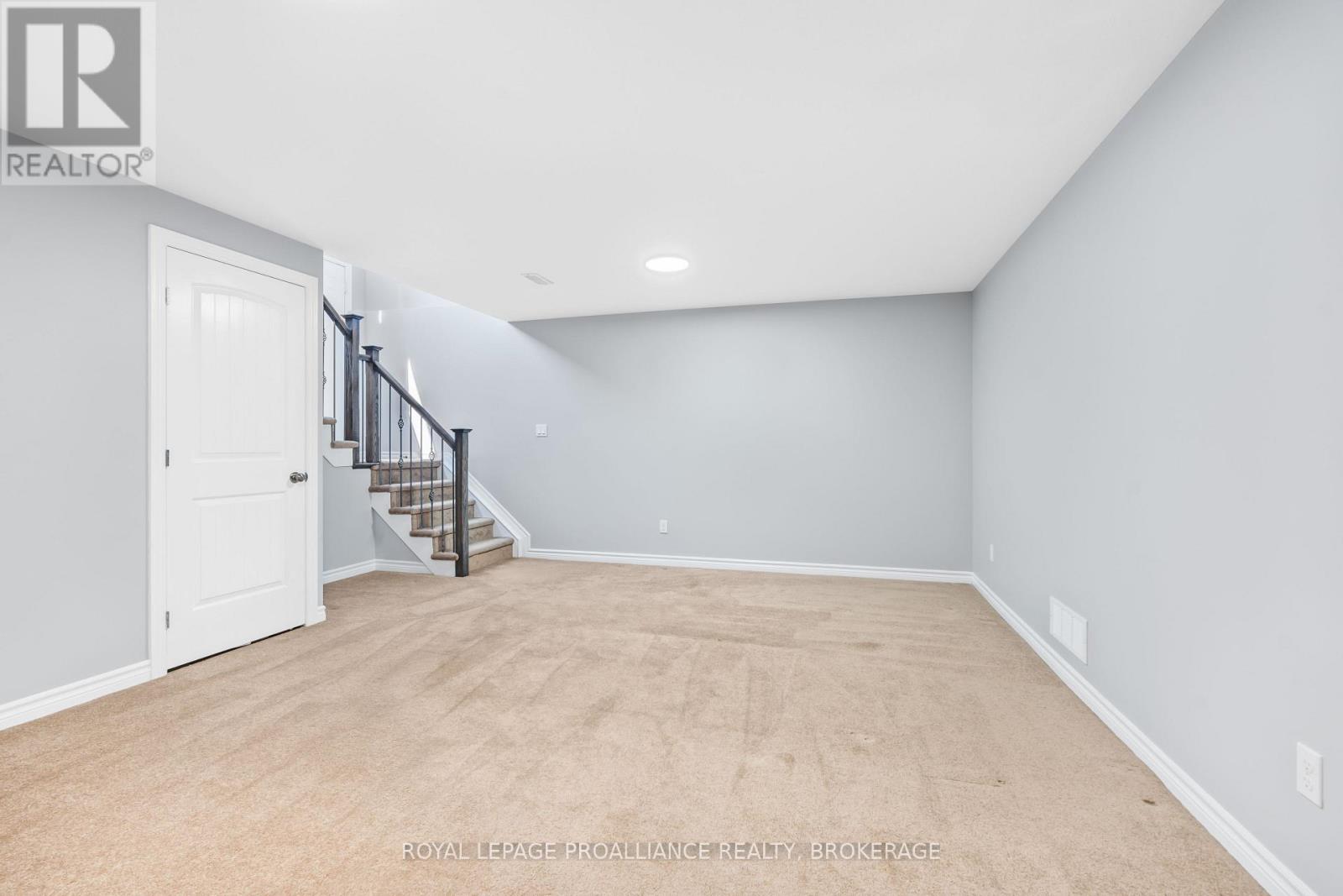 1584 Davenport Crescent, Kingston, Ontario K7P 0H5 - Photo 31 - X12354415