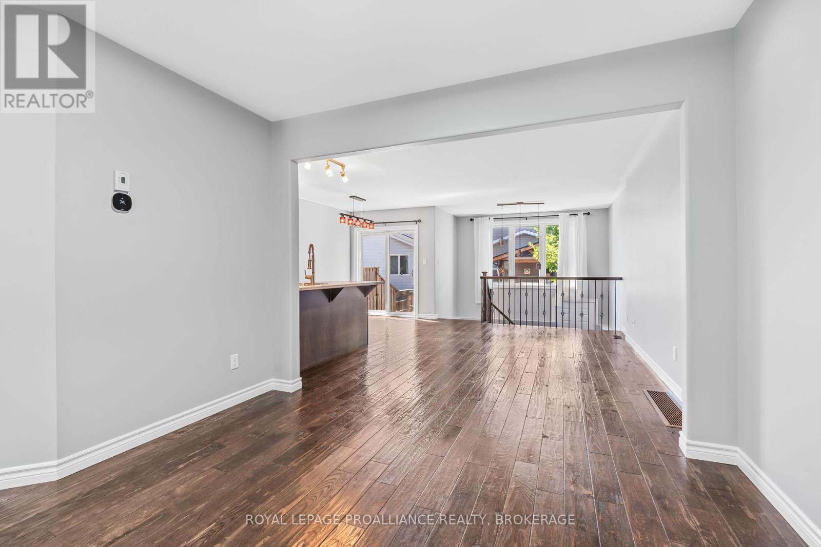 1584 Davenport Crescent, Kingston, Ontario K7P 0H5 - Photo 8 - X12354415