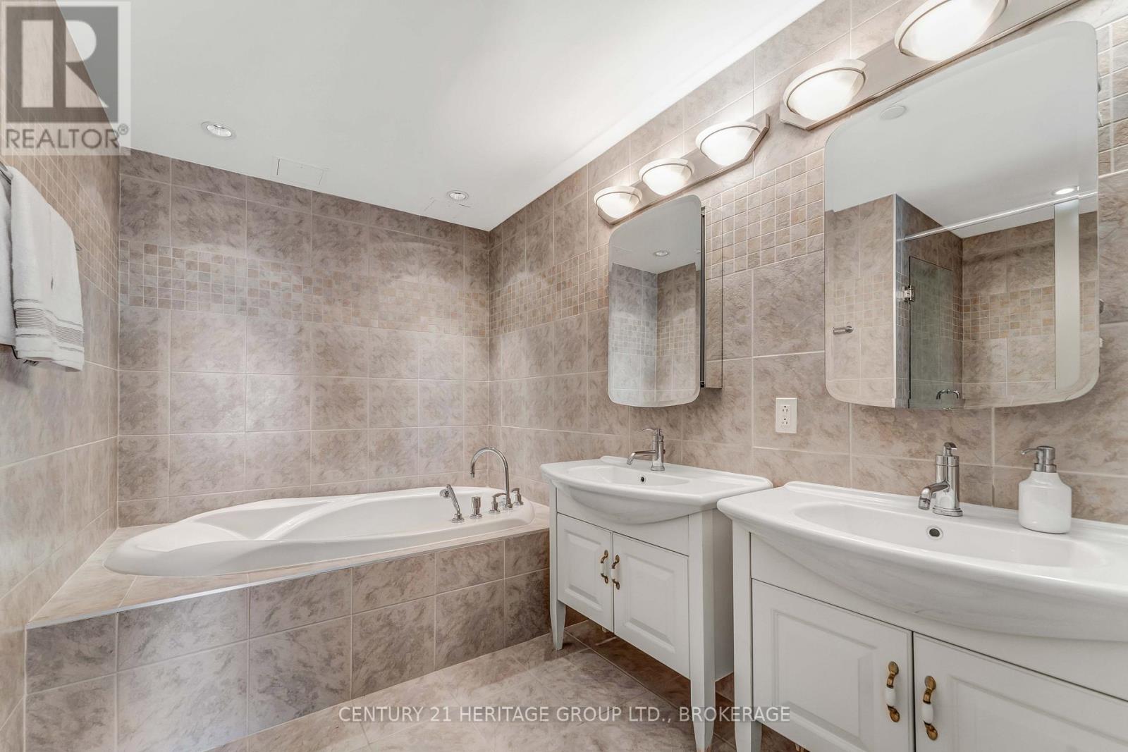 1103 - 90 George Street, Ottawa, Ontario K1N 0A8 - Photo 32 - X12355474