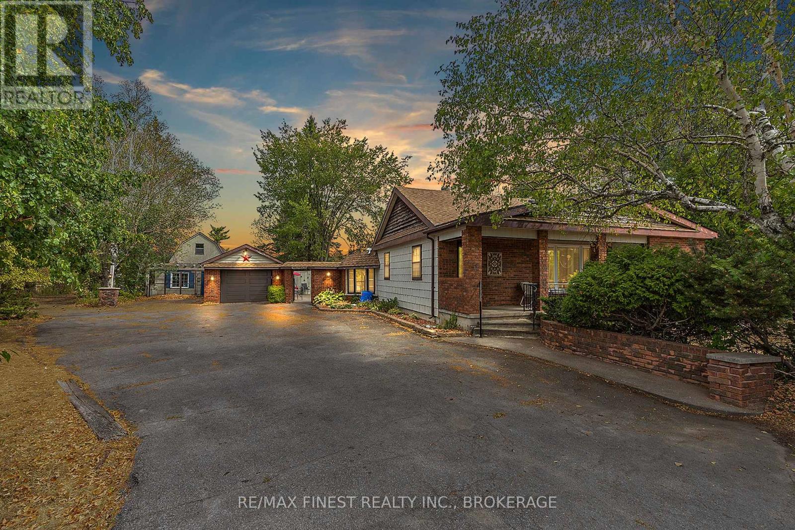 2204 UNITY ROAD, Kingston, Ontario