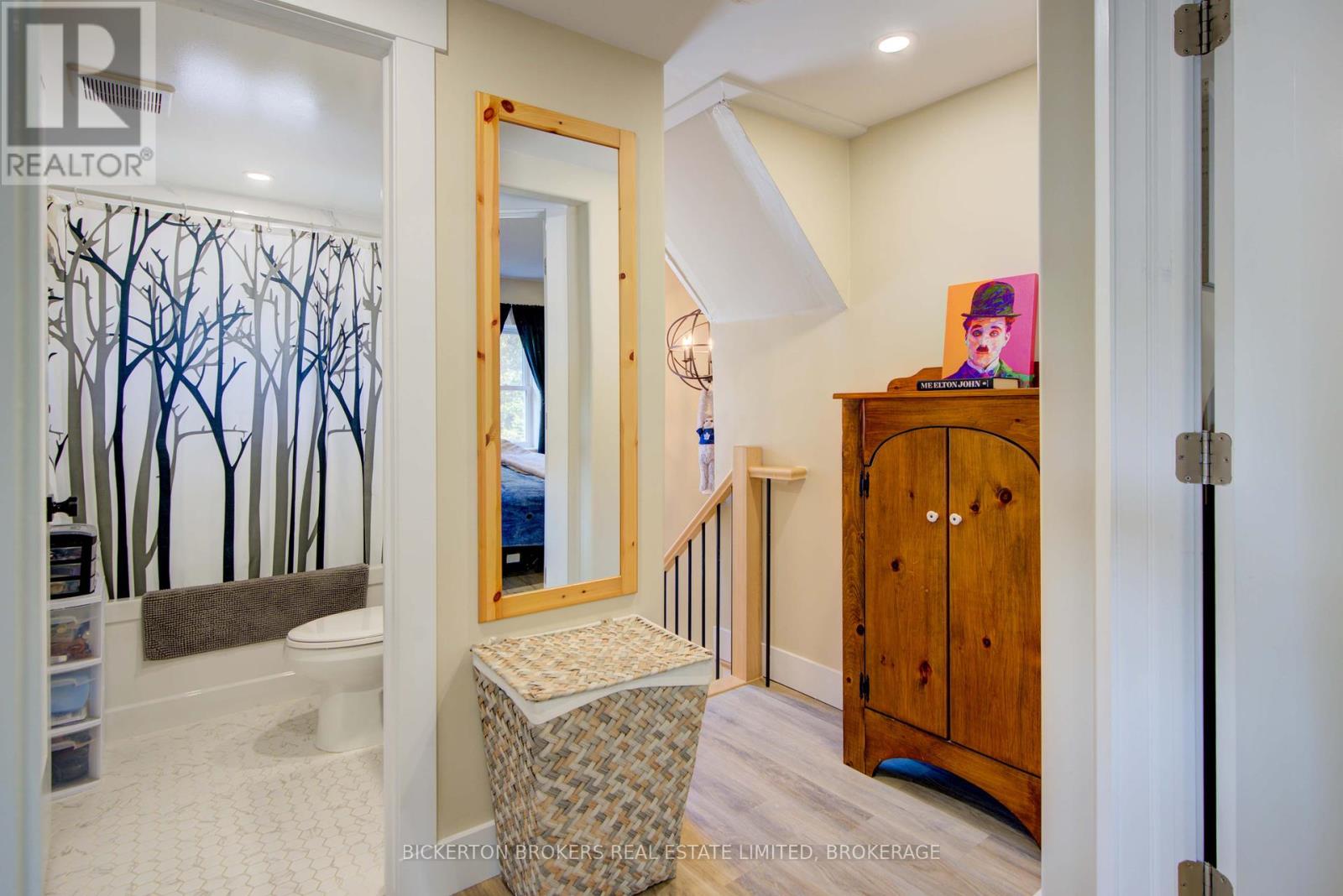 40 Elm Street, Gananoque, Ontario  K7G 2S7 - Photo 10 - X12358213