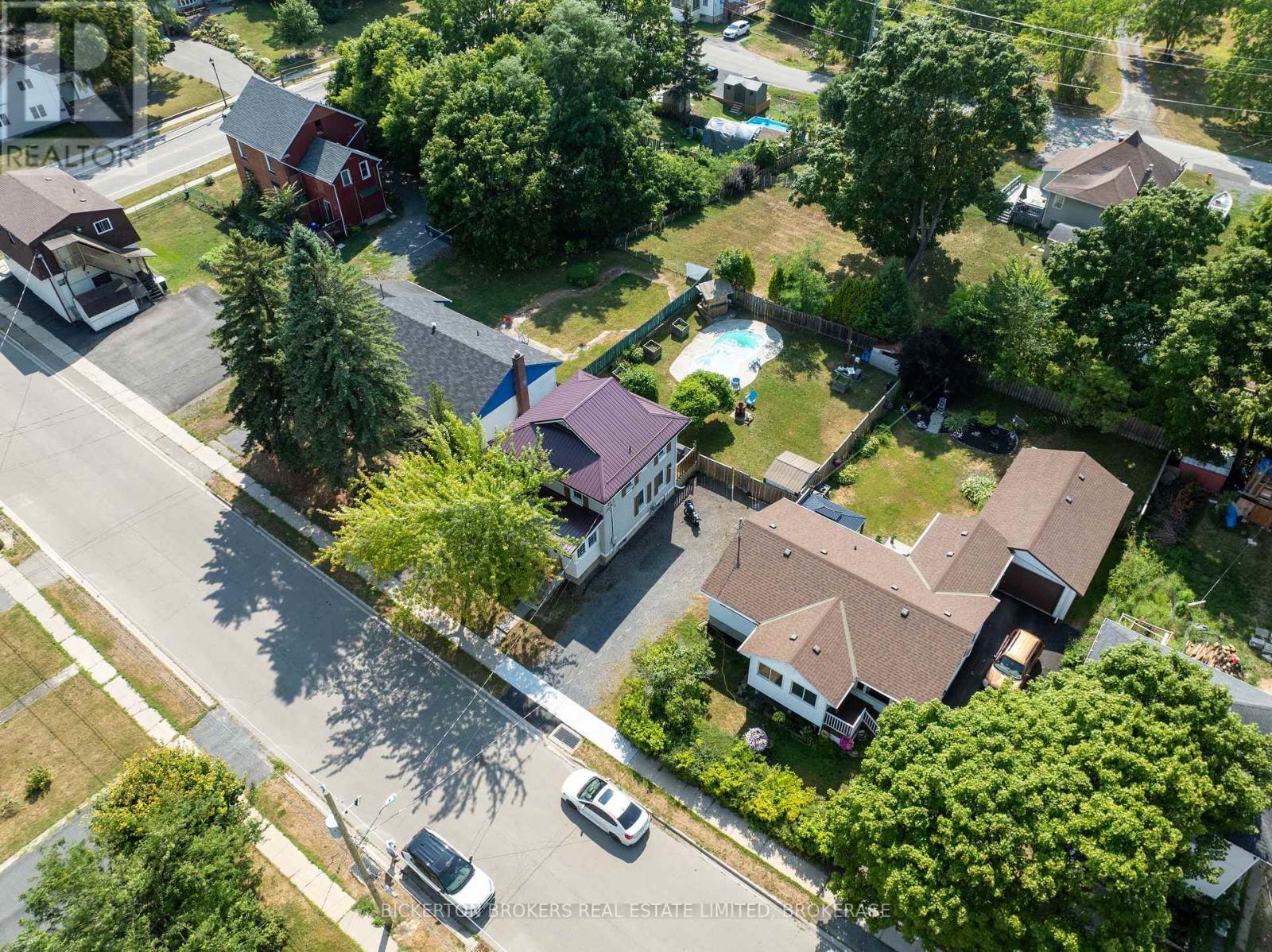 40 Elm Street, Gananoque, Ontario  K7G 2S7 - Photo 15 - X12358213