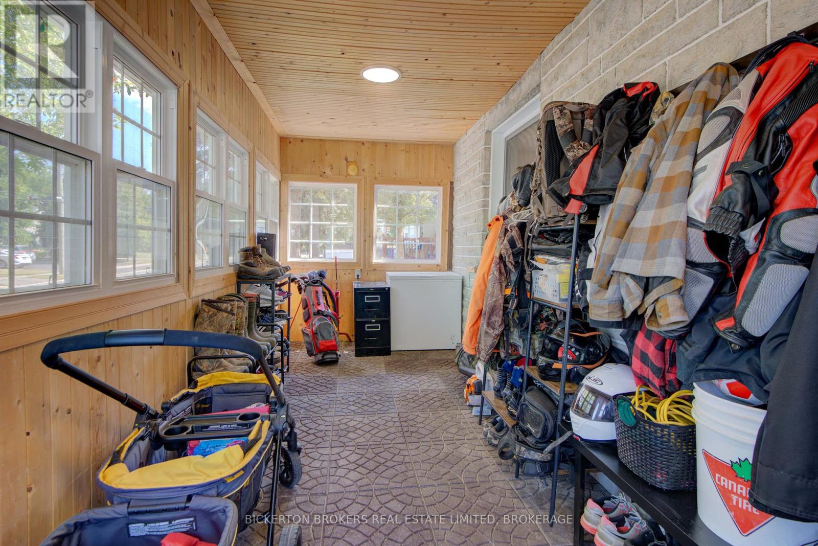 40 Elm Street, Gananoque, Ontario  K7G 2S7 - Photo 24 - X12358213