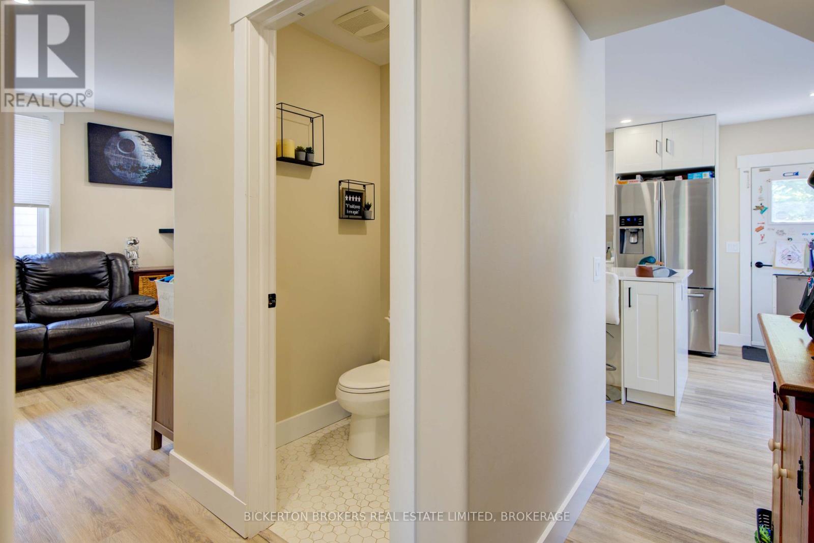 40 Elm Street, Gananoque, Ontario  K7G 2S7 - Photo 26 - X12358213