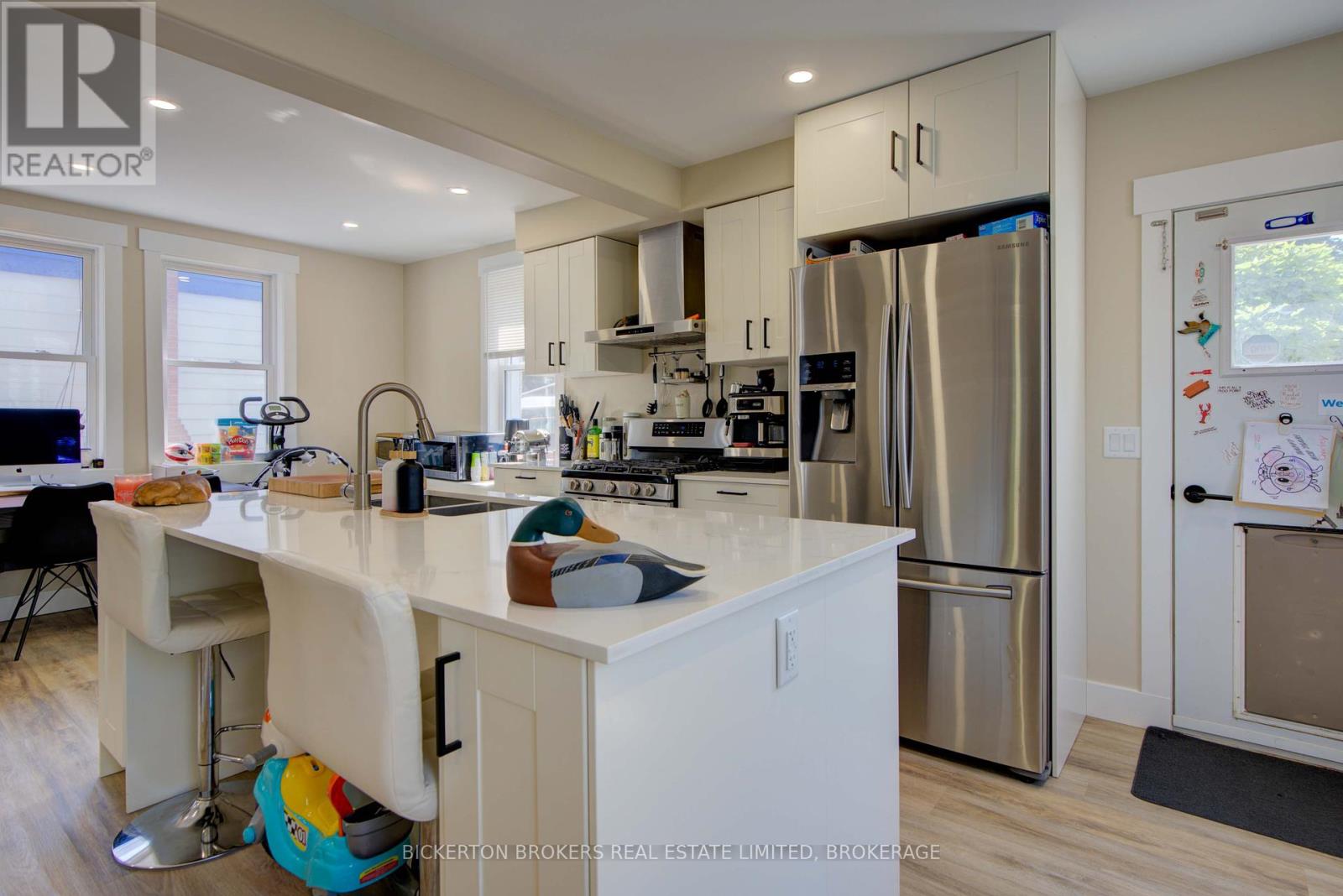 40 Elm Street, Gananoque, Ontario  K7G 2S7 - Photo 37 - X12358213